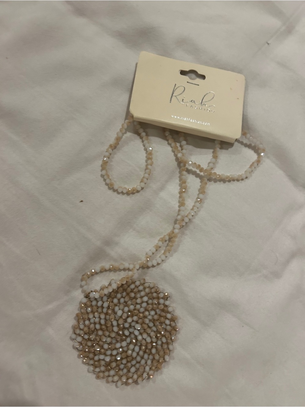 Riah Fashion Beige & White Beaded Pendant Necklace